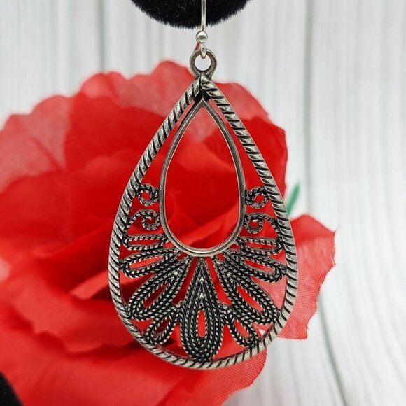 Premier Designs Silver Tone Filigree Openwork Teardrop Earrings Statement 2.5" - Picture 6 of 9